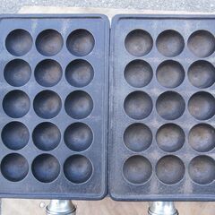 ☆中古品 たこ焼き器 15穴×4連 60穴 LPガス 685ｘ380ｘ190ｍｍ 厨房 屋台 業務用 動作問題なし☆