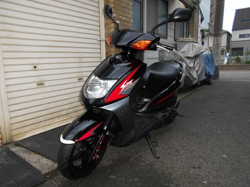 シグナスX125　SR　低走行　バッテリー・プラグ・後タイヤ新品　スペアキー有　Eオイル交換済