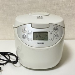 炊飯器　5.5合炊き　TOSHIBA RC-10MFH(W) 