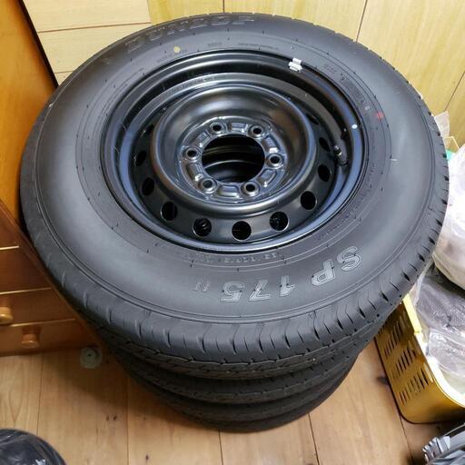 日本代理店正規品 200系ハイエース純正ホイールタイヤイボ付き4本