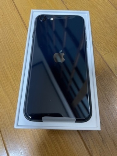 iPhone SE3 ミッドナイト 64GB ケース&フィルム付 SIMフリー
