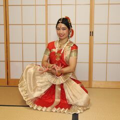 南インド古典舞踊のオンラインレッスン