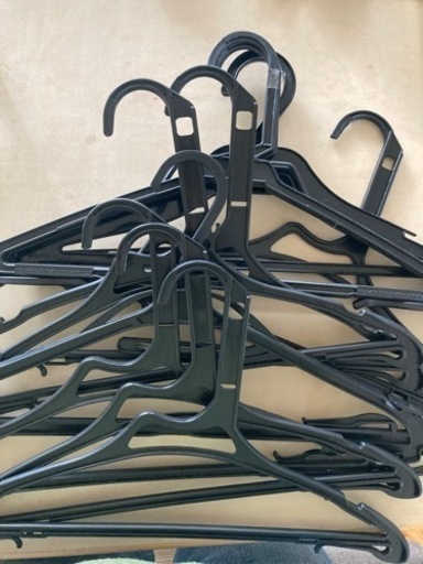 ハンガー10本クリーニング屋や洋服屋でもらったもの再利用してくれませんか Barrybarry 久が原の生活雑貨の中古あげます 譲ります ジモティーで不用品の処分