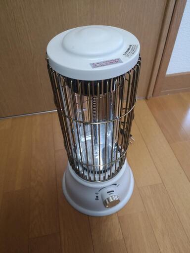 電気ストーブ　apix レトロ調カーボンヒーター　決まりました