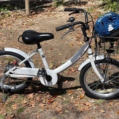 子ども用自転車　16インチ　補助輪・ヘルメット付き