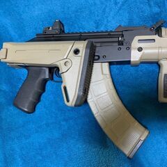 【中古・発送可】CYMA CM077ATAN　AK Zhukov S-Stock 電動ガン TAN　ドット  サイト付き　本体のみ箱ナシ 中古・発送可】CYMA CM077ATAN AK Zhukov S-Stock 電動ガン TAN ドット