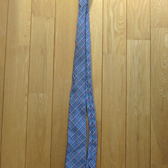 神戸市立科学技術高等学校の制服のネクタイ