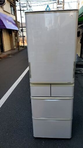 どっちもドアSHARP5ドア冷蔵庫2014年。
