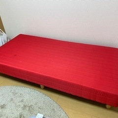 シングルベッド　赤色