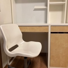 IKEA ミッケ　学習机(椅子付き)