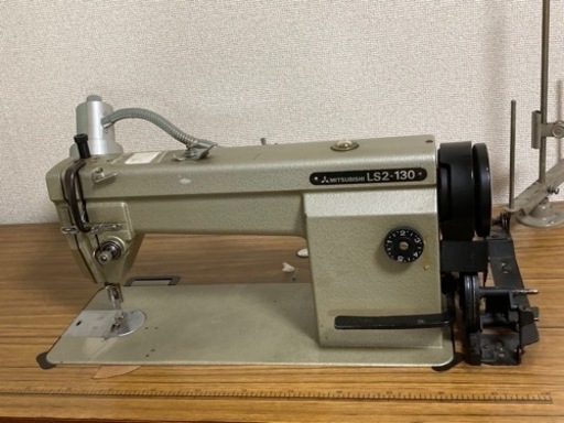 中古工業用ミシン格安でお譲りします。
