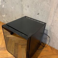 おしゃれなミラーガラスの小型冷蔵庫売ります