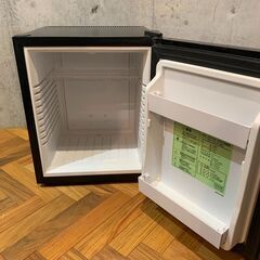 おしゃれなミラーガラスの小型冷蔵庫売ります