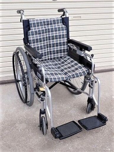 MIKI　アルミ車椅子　自走式　手折れ式　　中古
