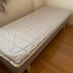 無料でお譲りします！　IKEA シングルベッド(マットレスパッド...