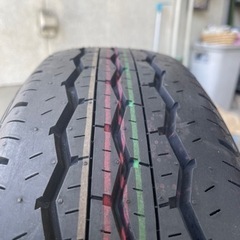 ⚠️値下げ中⚠️【☆純正・新車外し☆】ハイエース純正ホイール・タイヤセット 6穴