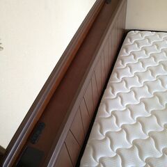 2年前ホームセンターで購入したダブルベッド売りたいです。