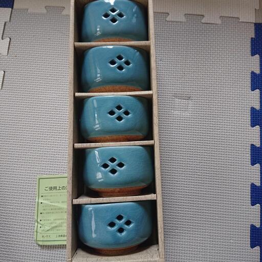 三洋陶器 亀甲青地透かし小鉢揃