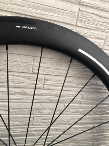 レア品！！新品タイヤ付き！カーボンホイール(後)SACRA 50mm 【公式通販】