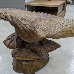 一本作り 鷹 彫刻 木彫 置物 No833