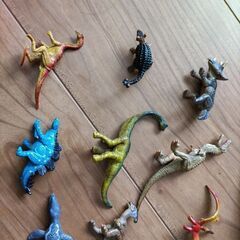 小さな恐竜コレクション 体長５cmぐらい２６体