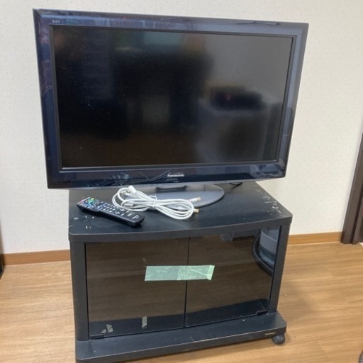 中古　ハイビジョン液晶テレビ　Panasonic VIERA 32型　2010年製　テレビ台付