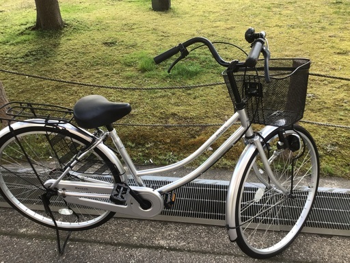 26インチ　ママチャリ　自転車　鍵付き　カゴ付