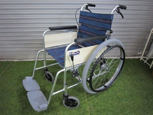 【中古】　車椅子 NICK製　自走式　紺色　左右タイヤ新品交換済み