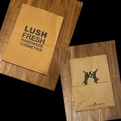 LUSH ショップ袋  もう一枚プレゼント 傷あり