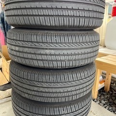 トヨタ30プリウス純正タイヤホイール！めちゃくちゃ溝あり！