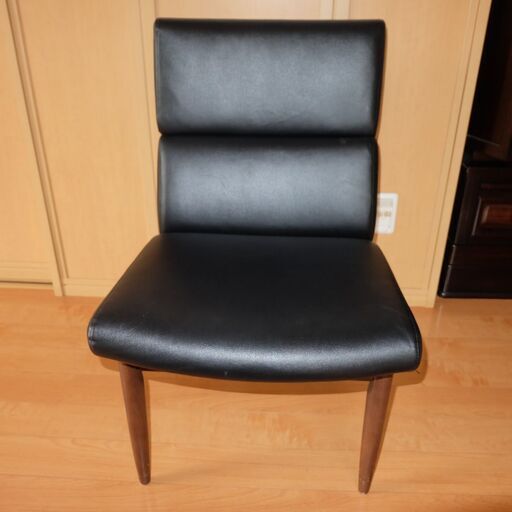 シギヤマ家具 ダイニングチェア 椅子 いす イス ブラック 黒 合成皮革 天然木 無垢材 ウォールナット PVCレザー @1