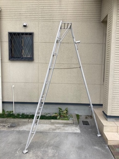 アルミ製 超軽量 三脚 はしご 脚立 高さ240cm 園芸用 園芸三脚 アルミ三脚 園芸 はしご 梯子 折りたたみ 軽量 アルミ 剪定 ステップ 作業用 手入れ