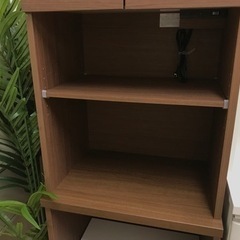 ニトリの2枚扉レンジボード（ダークブラウン）です。【トレファク東