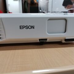 ビジネスプロジェクター EPSON エプソン EB-W05（30.2×23.4×7.7cm）