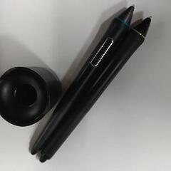 wacom 液タブ　cintiq 22hd DTK2200