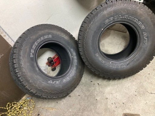 33/12.50r15タイヤ 中古ですがバリ山で新品からの走行は少ない