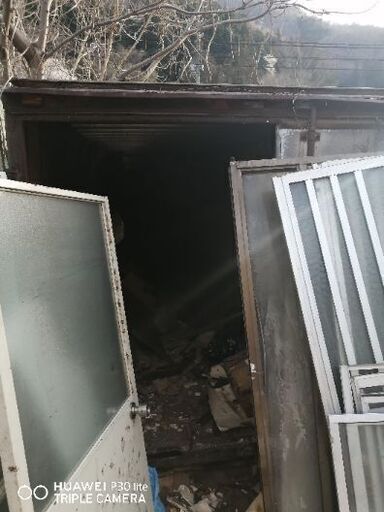 コンテナ 引き取り限定で。交渉大丈夫です。