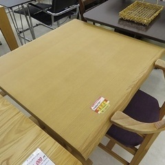 冷蔵庫、テーブル・イス、洗濯機、TV台