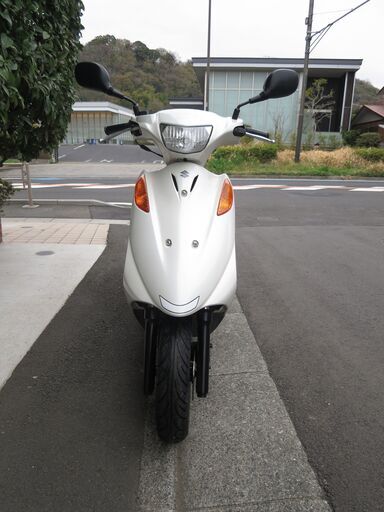スズキ　アドレスV125　中古実動美車　バッテリーフル充電済み　オイル交換済み　前後タイヤバリ山　外装バフ掛け済　ナンバー登録書類有