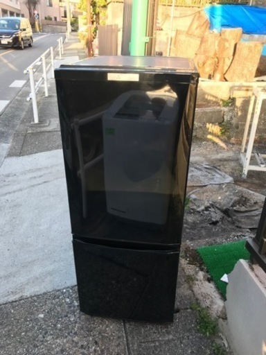 名古屋市郊外配送無料キャンペーン中！！　三菱　146L  冷蔵庫　MR-P15A-B  2017年製