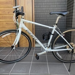 超美品•付属品多数】GIANT/ESCAPE R3 クロスバイク