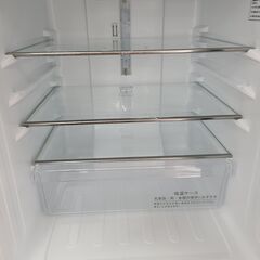 【リサイクルショップどりーむ天保山店】●1646●　☆新生活応援☆　ハイセンス　２ドア冷蔵庫　2018年製　容量１３４L　HR-G13A-BR　オシャレなガラスブラウン♪