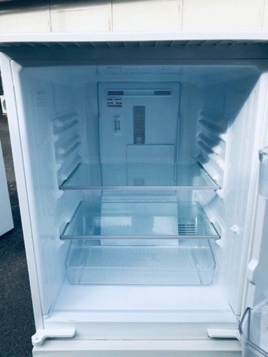 ①ET2427番⭐️SHARPノンフロン冷凍冷蔵庫⭐️2018年製
