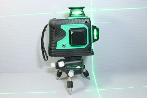 K27 YI LONG 12 ライン 3D グリーンレーザー 墨出し器 付属品有 動作確認OK