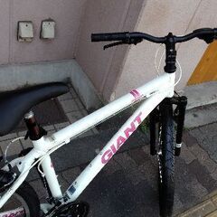 GIANT Snap[ジャイアント スナップ]26吋 MTB(S) アルミ/21speed/ホワイト