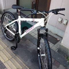 GIANT Snap[ジャイアント スナップ]26吋 MTB(S) アルミ/21speed/ホワイト