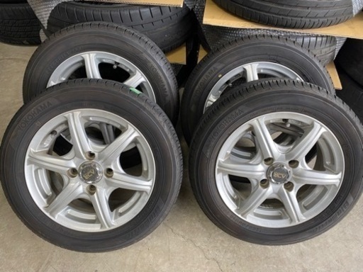 4本で8000円　軽自動車用　アルミホイール付き　155/65R13 ヨコハマタイヤ　溝多い