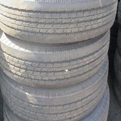 値下げしました。トラック2トンクラスのタイヤホイール6本セット