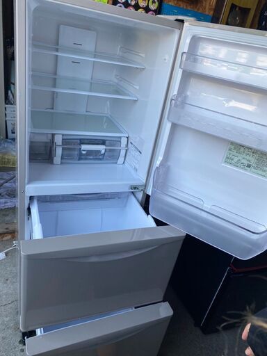 日立265L冷蔵庫　自動製氷機　2009年製　分解クリーニング済み 日立265L冷蔵庫 自動製氷機 2009年製 分解クリーニング済み