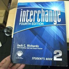 Interchange Level 2 Student's Bo...